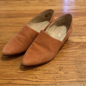 Clarks Women's Tan Flats